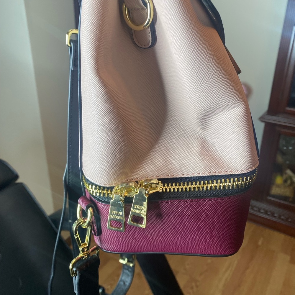Colorblock Steve Madden Backpack. - Picture 3 of 4
